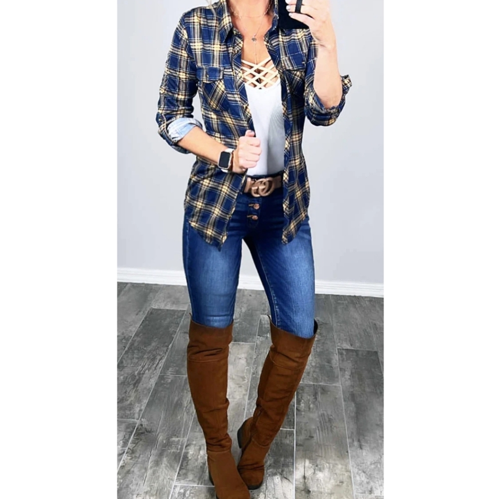 Plaid button up sz md